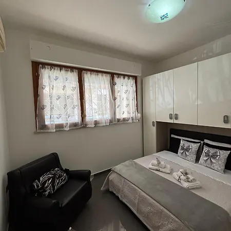 Apartament My Little House *